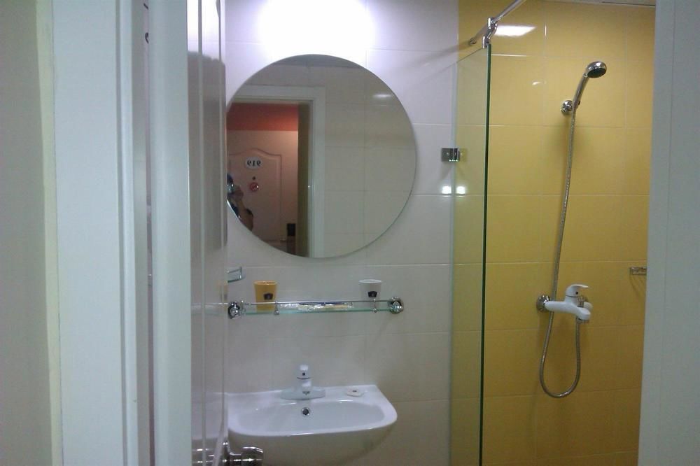 Home Inn Hotel Guiyang Fushui Middle Road 외부 사진